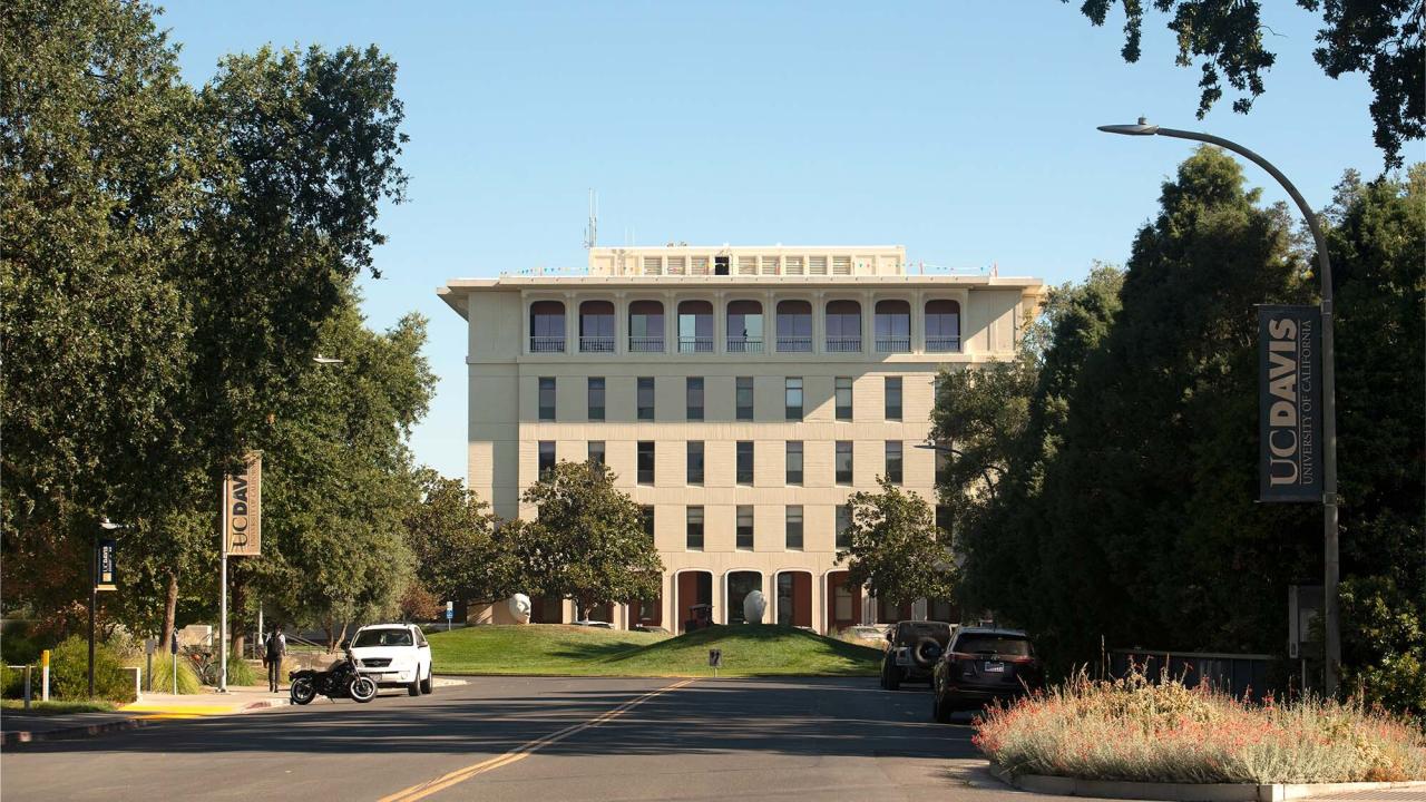 Mrak Hall and the UC Davis campus, a short walk from the closest hotels for visiting parents